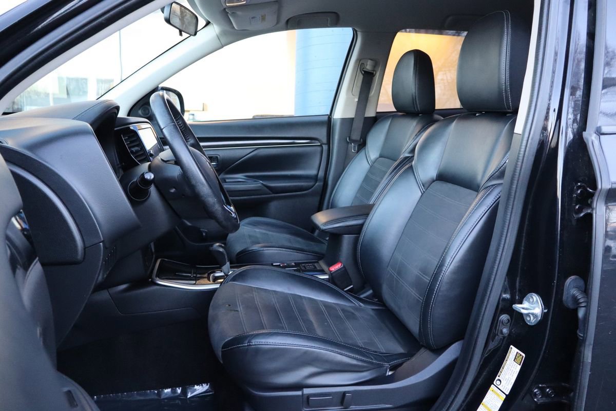 Used 2019 Mitsubishi Outlander SE image 10