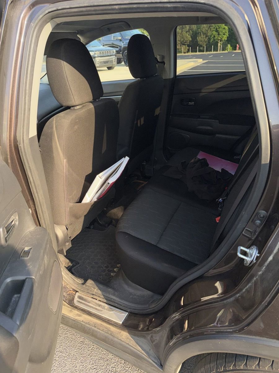 Used 2020 Mitsubishi Outlander Sport ES FWD image 6