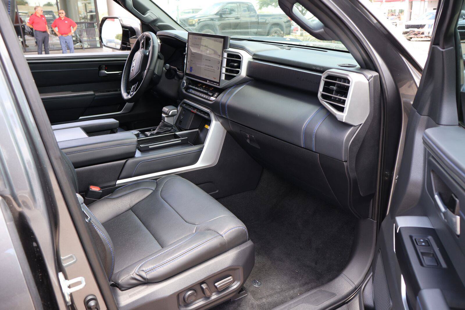 Used 2024 Toyota Tundra Platinum AWD/4WD image 17