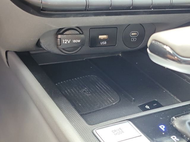 Certified 2025 Hyundai Elantra SEL image 12