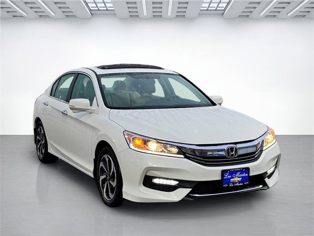 Used 2017 Honda Accord EX image 3
