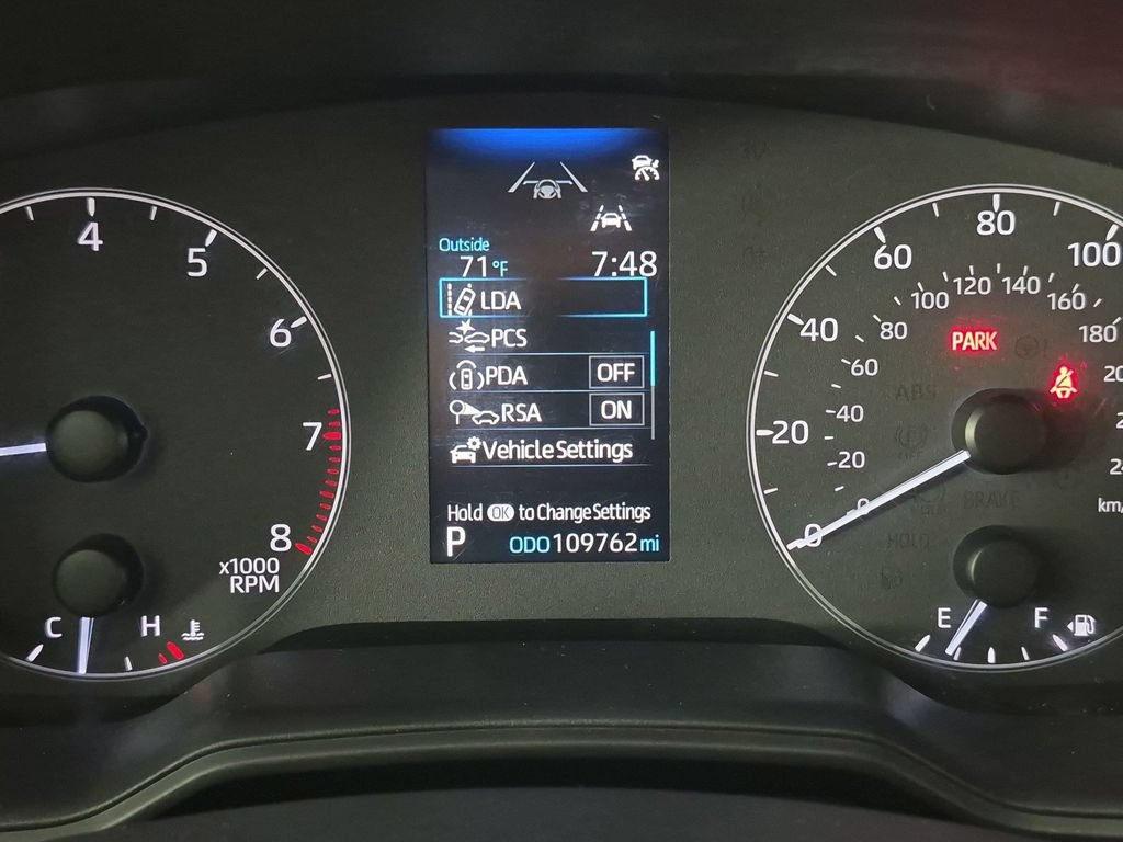 Used 2023 Toyota Corolla Cross L FWD image 22