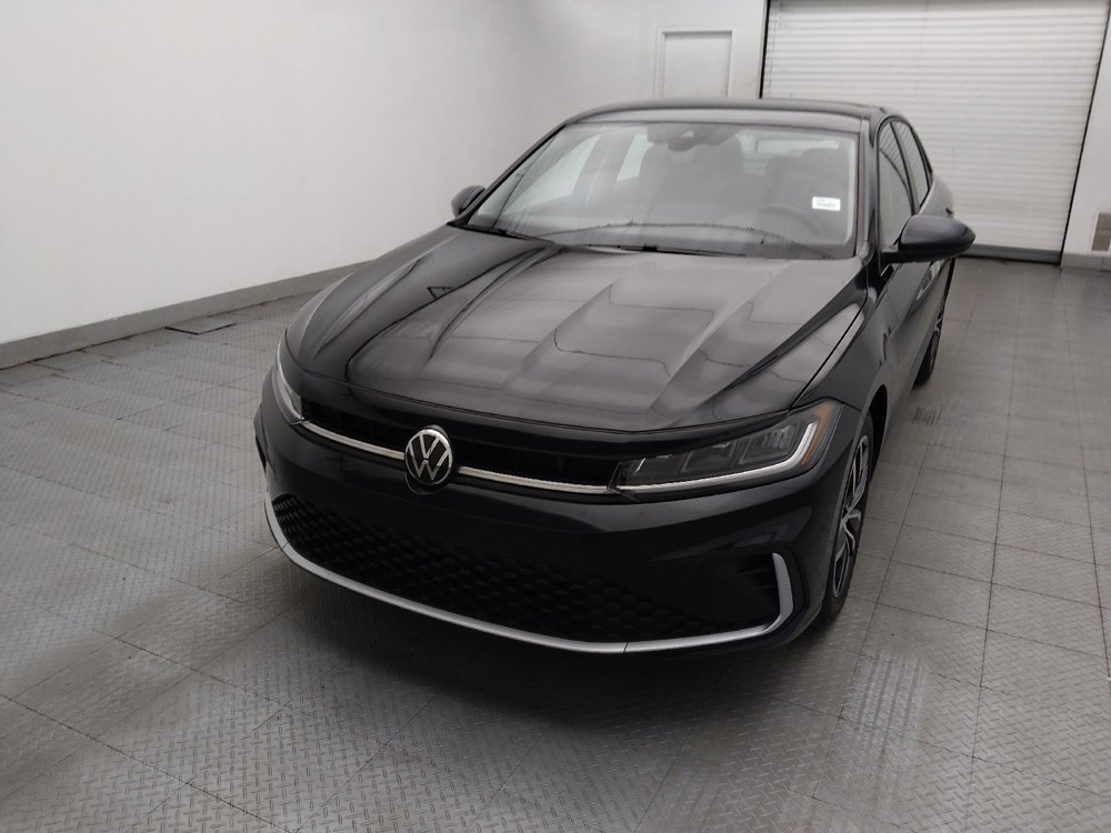 Used 2025 Volkswagen Jetta SE FWD image 15
