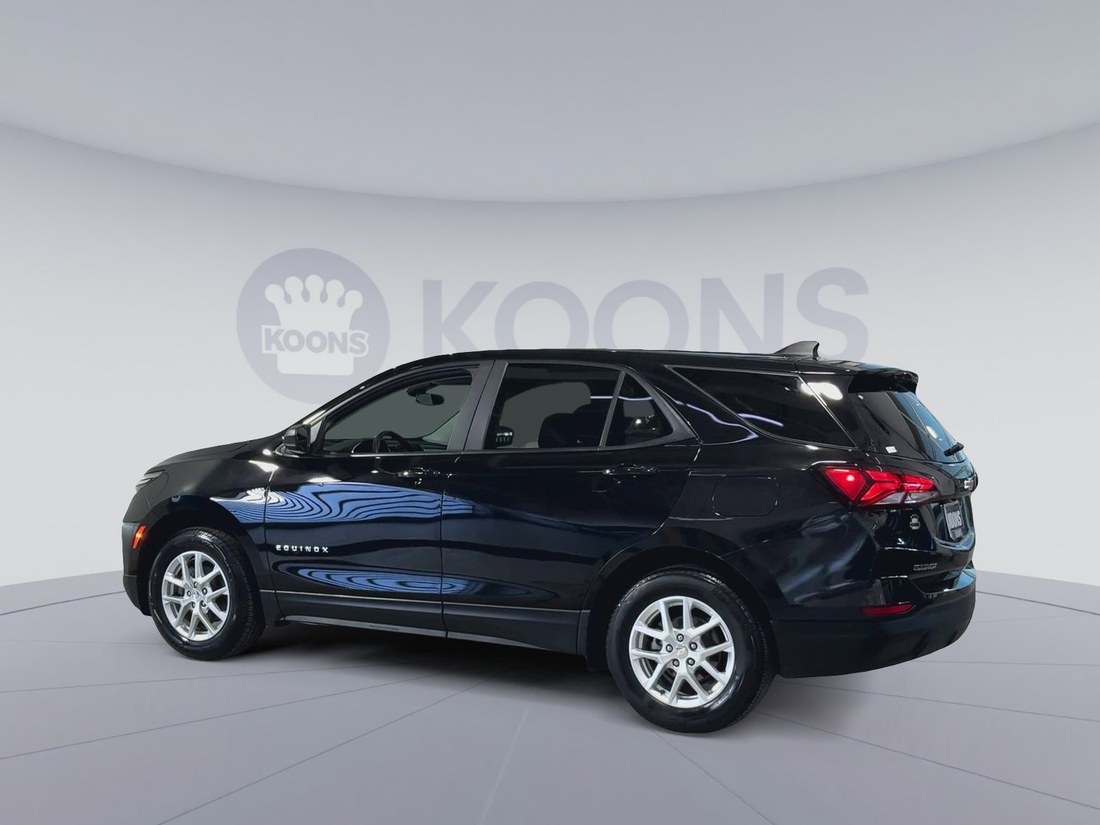 Used 2023 Chevrolet Equinox LS w/ LS Convenience Package image 8