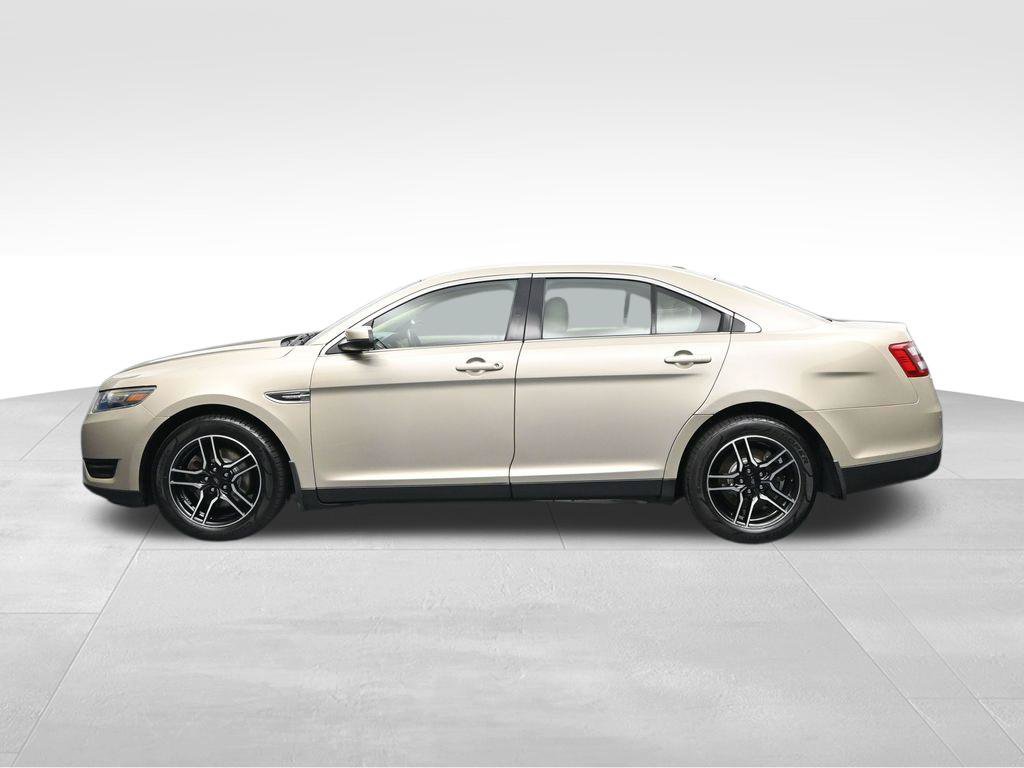 Used 2018 Ford Taurus SEL FWD image 2