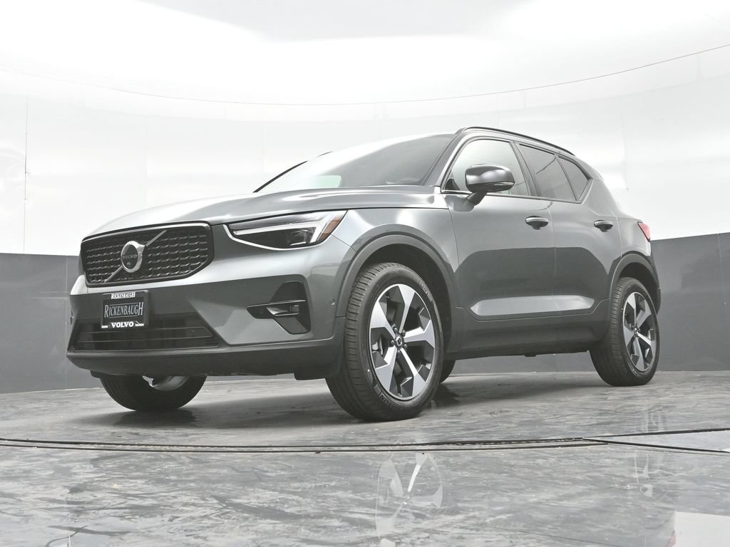 New 2026 Volvo XC40 B5 Plus w/ Protection Package Premier AWD/4WD image 23
