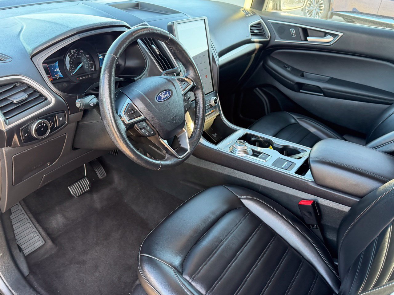 Used 2024 Ford Edge SEL AWD/4WD image 15