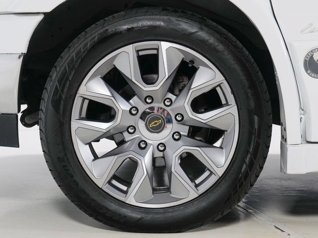Used 2022 Chevrolet Express 2500 Extended w/ Enhanced Convenience Package RWD image 4