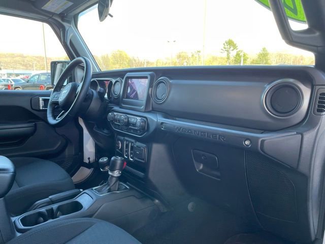 Used 2022 Jeep Wrangler Sport AWD/4WD image 25