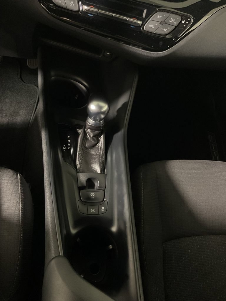 Used 2018 Toyota C-HR XLE FWD image 29