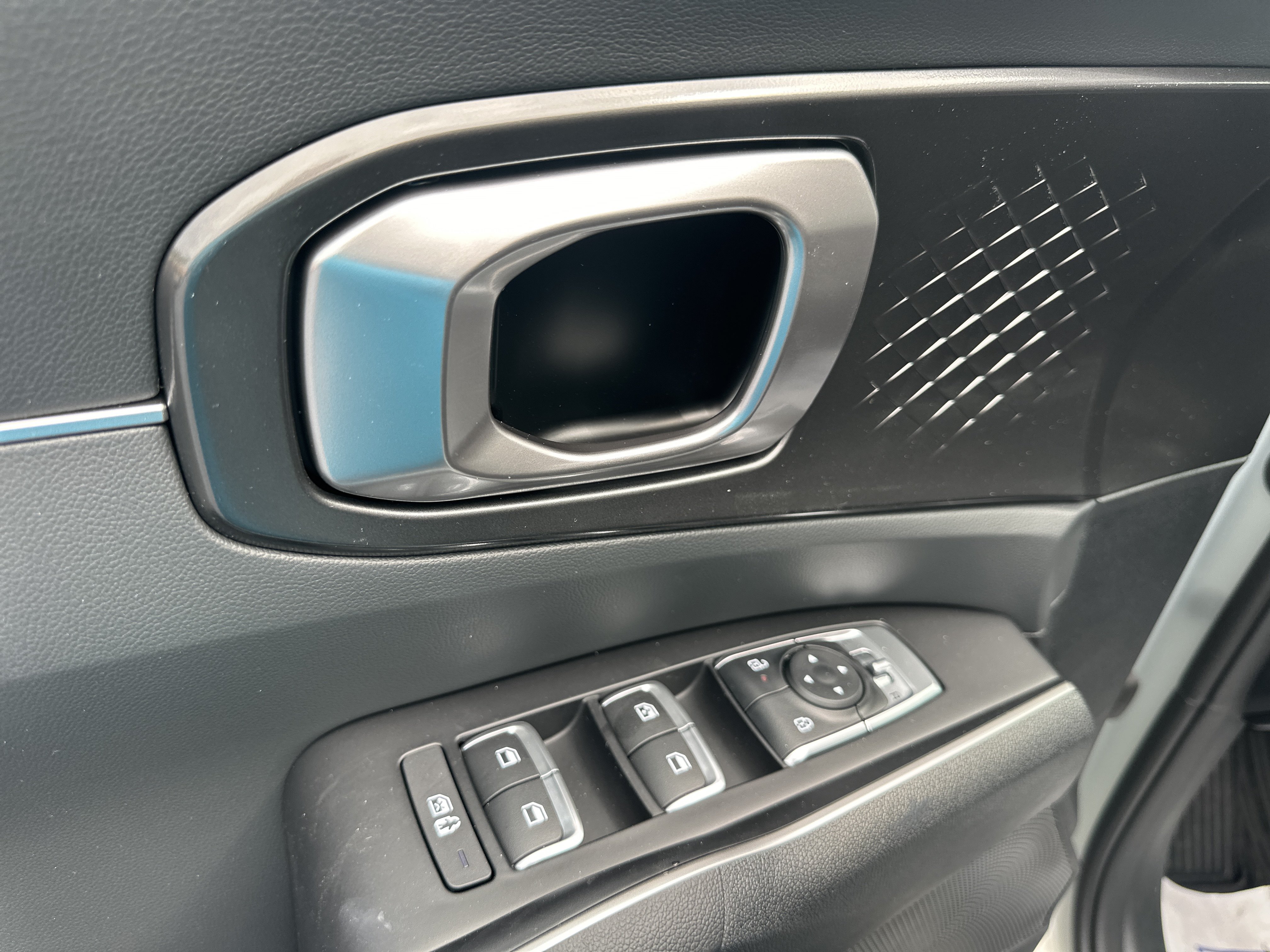 New 2026 Kia Sorento LX FWD image 16