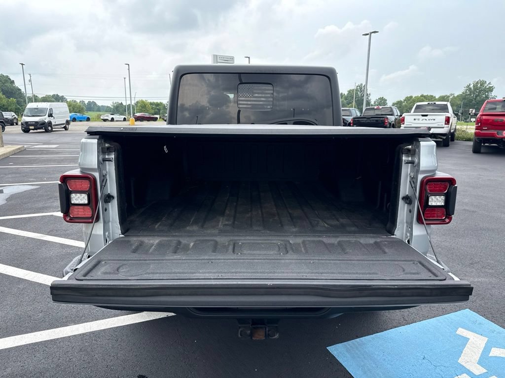 Used 2023 Jeep Gladiator Mojave w/ LED Lighting Group AWD/4WD image 8
