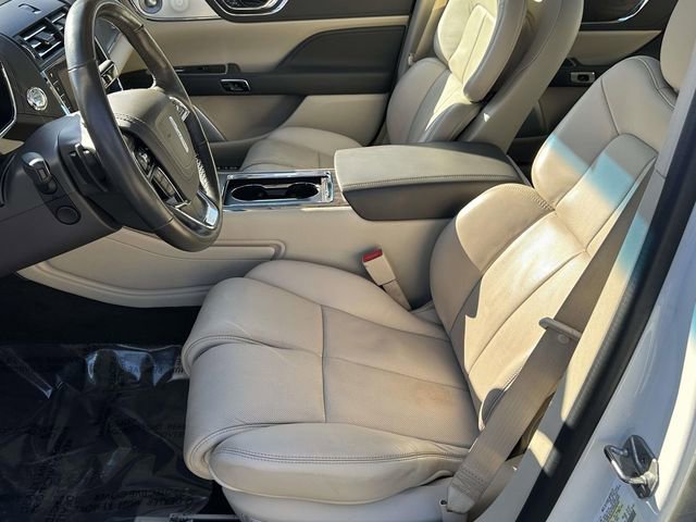 Used 2020 Lincoln Continental Reserve w/ Luxury Package image 24