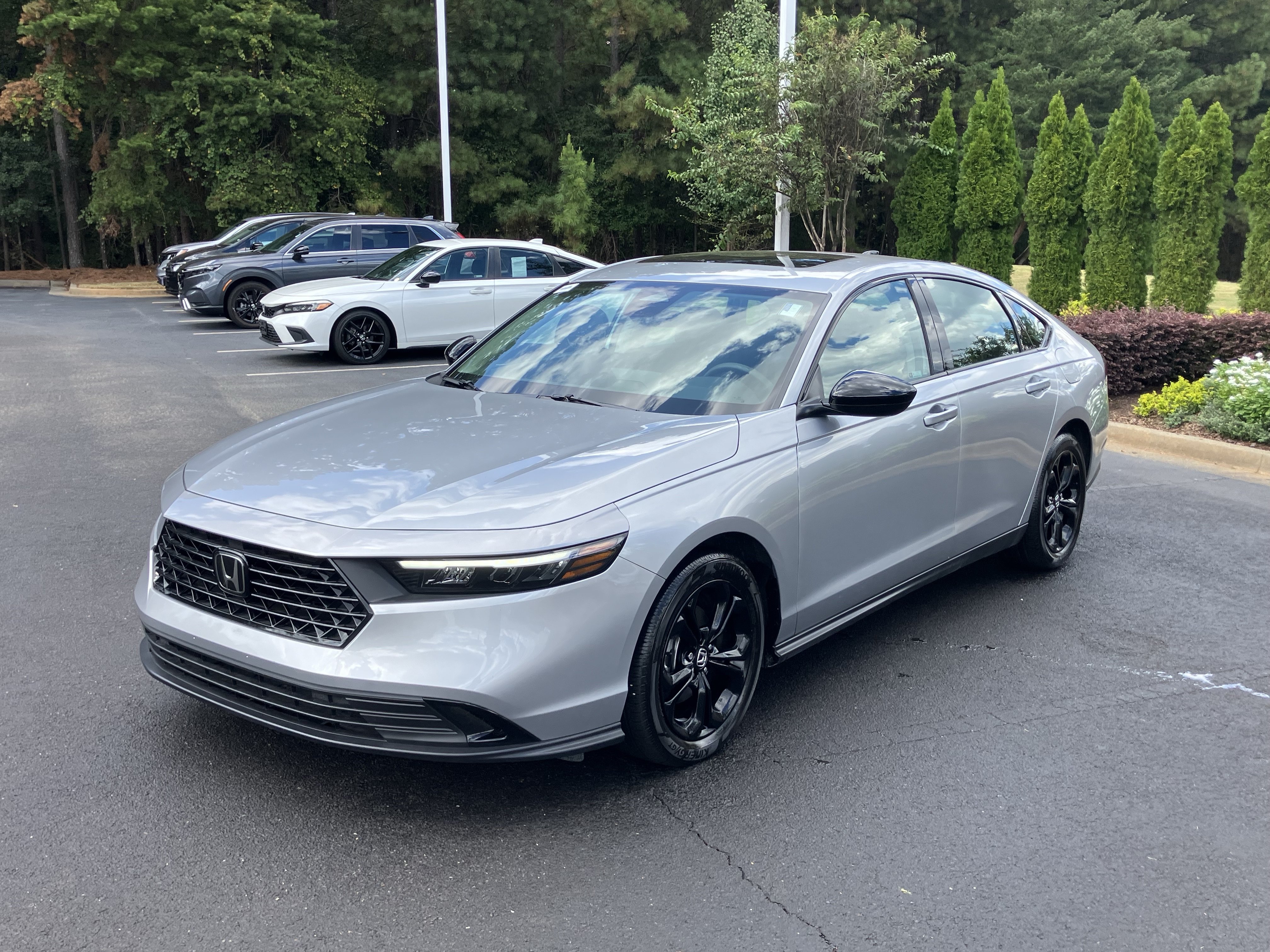 Used 2025 Honda Accord SE image 6