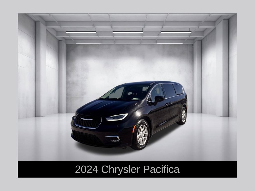 Used 2024 Chrysler Pacifica Touring-L FWD image 1