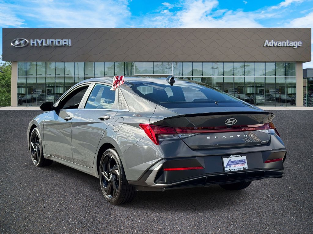 Used 2026 Hyundai Elantra SEL Sport Premium FWD image 6