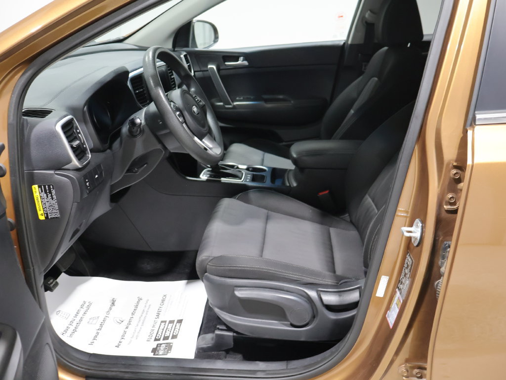 Used 2020 Kia Sportage LX AWD/4WD image 10