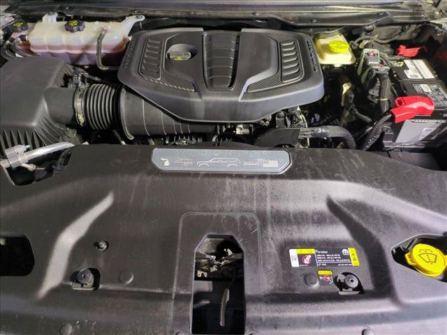 Used 2024 Jeep Wagoneer Series III AWD/4WD image 23