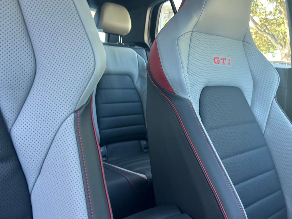 New 2026 Volkswagen GTI SE FWD image 38