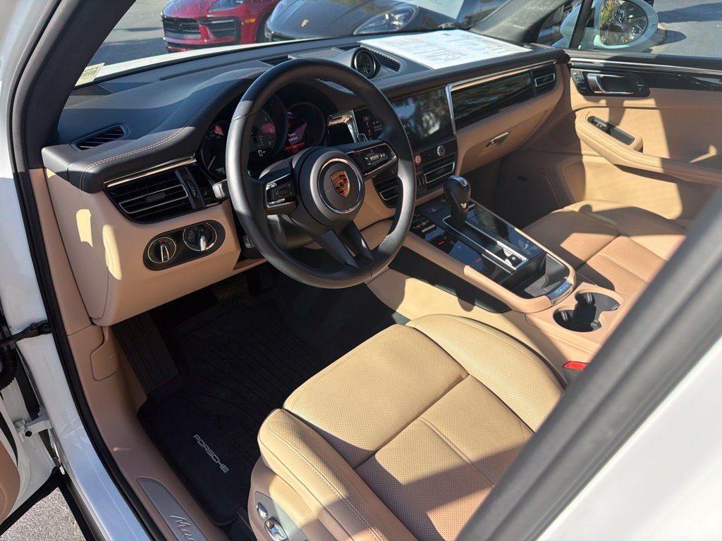 Certified 2026 Porsche Macan S AWD/4WD image 4