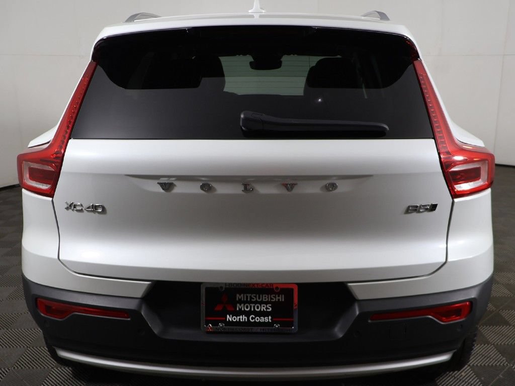 Used 2023 Volvo XC40 B5 Plus w/ Protection Package Premier AWD/4WD image 14