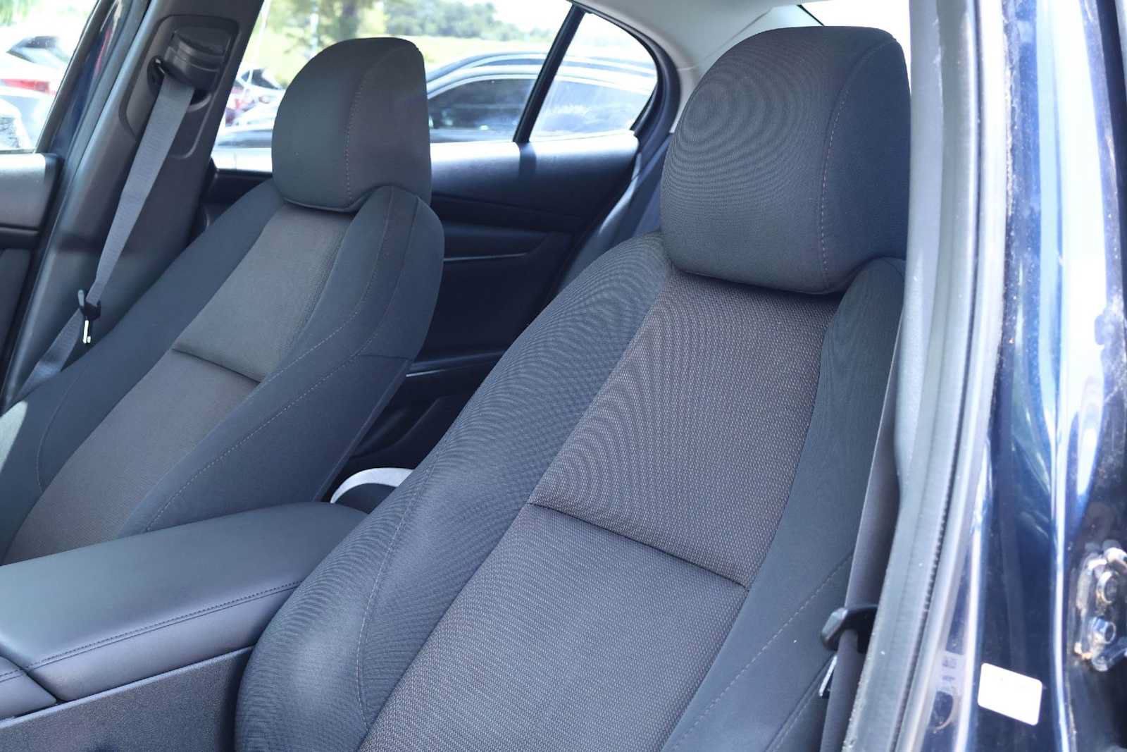 Used 2019 MAZDA MAZDA3 Sedan FWD image 11