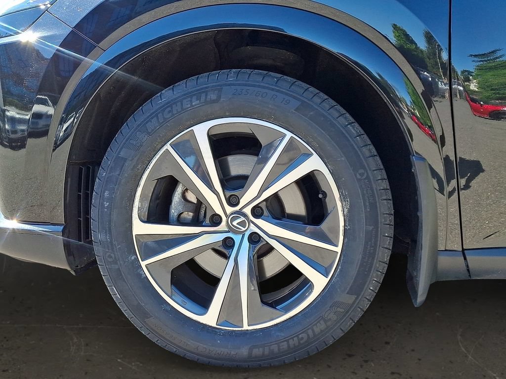 Used 2024 Lexus RX 350 Premium w/ Accessory Package (Z1) AWD/4WD image 9