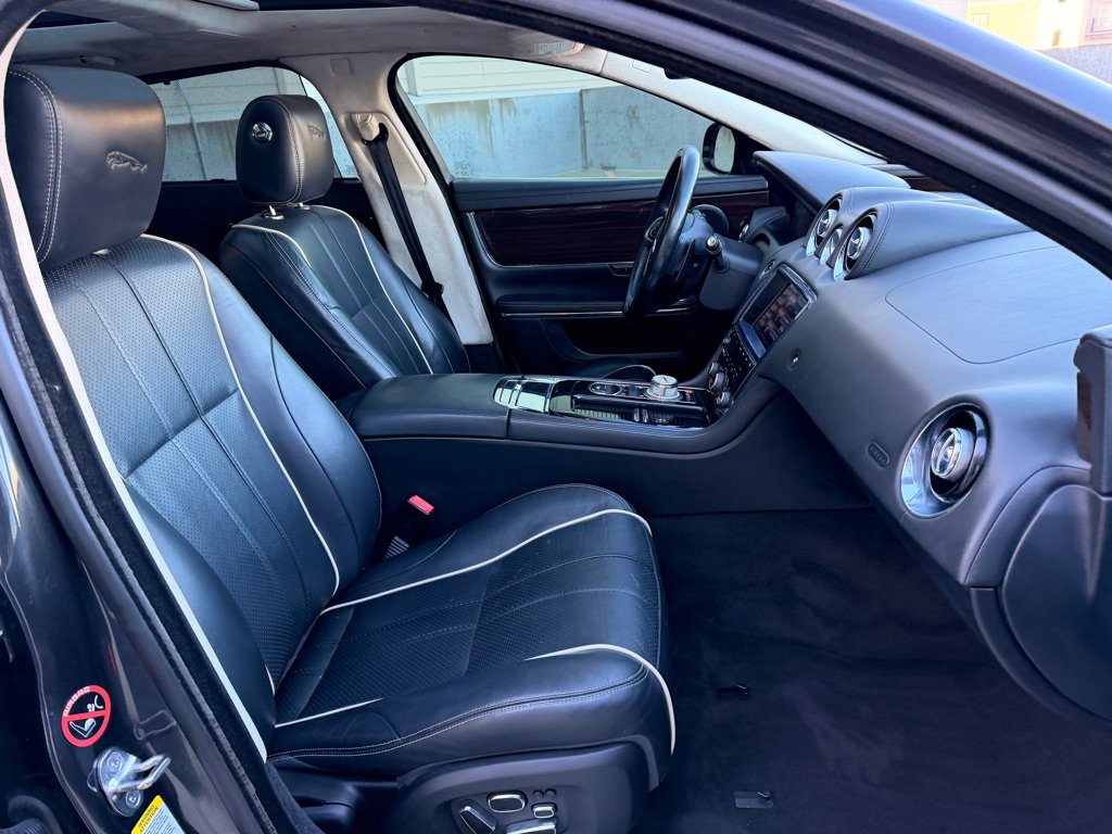 Used 2014 Jaguar XJ L Portfolio image 21