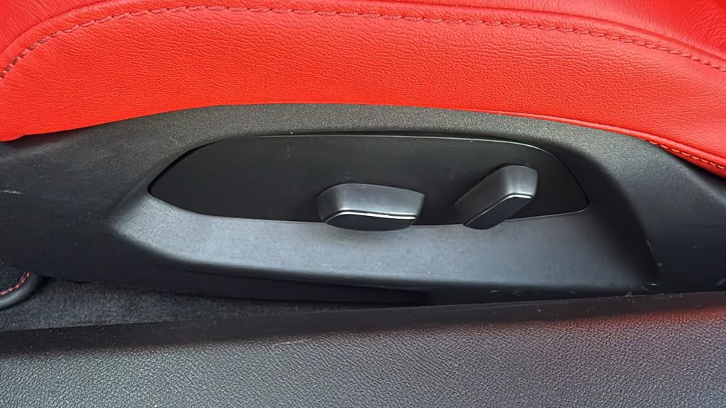 Used 2025 Chevrolet Corvette Stingray Convertible w/ 1LT image 26