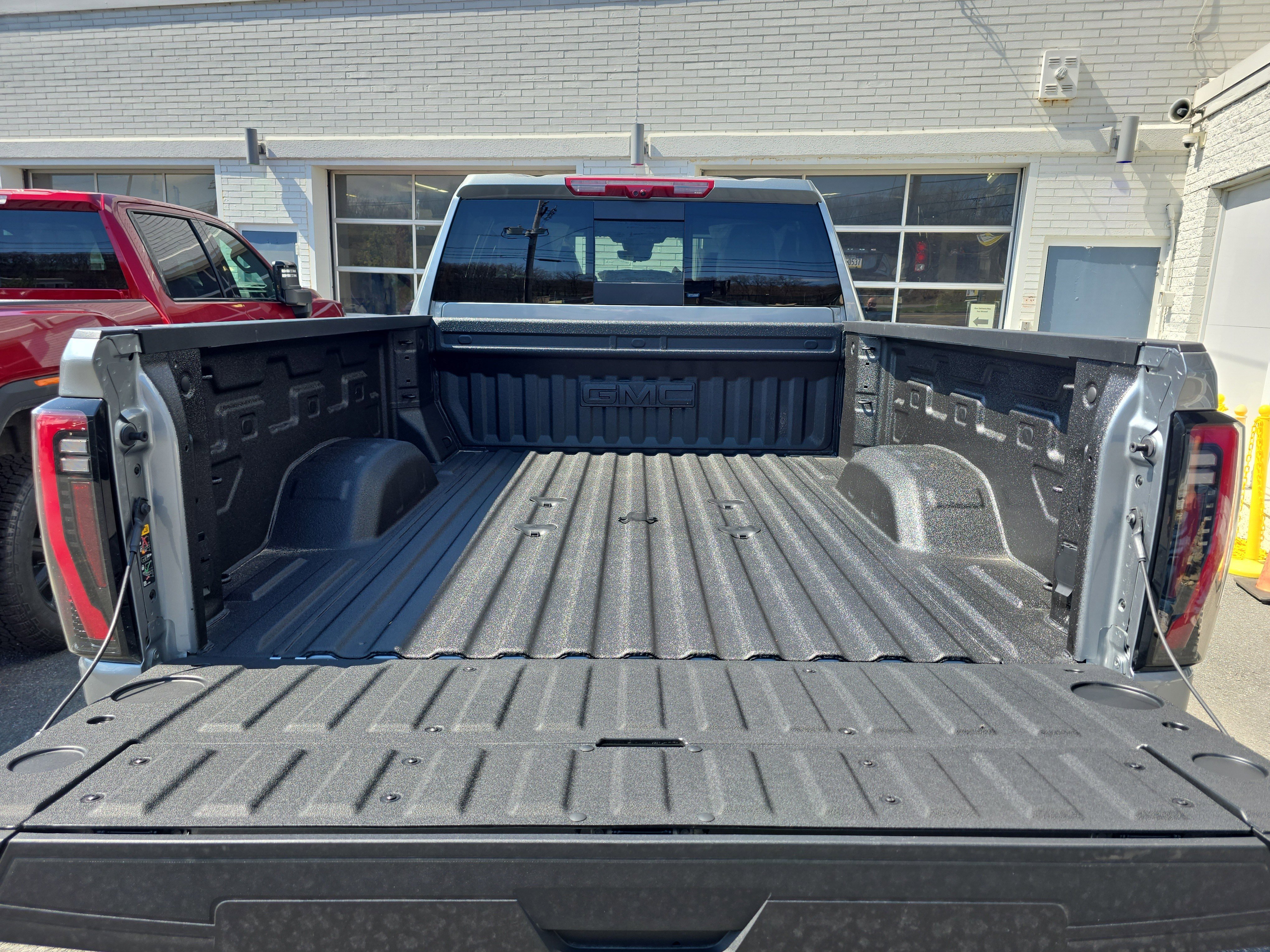 New 2026 GMC Sierra 2500 AT4 w/ AT4 Premium Plus Package AWD/4WD image 4