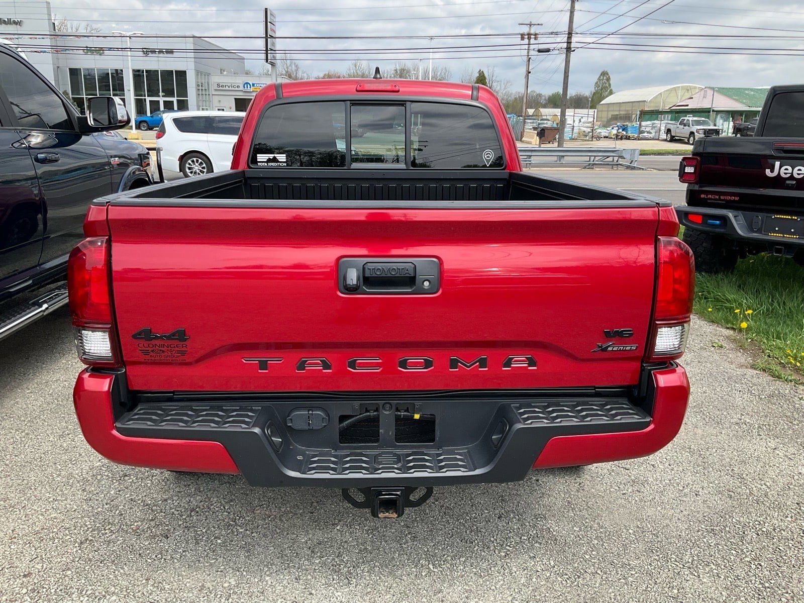 Used 2023 Toyota Tacoma SR5 w/ Technology Package AWD/4WD image 4