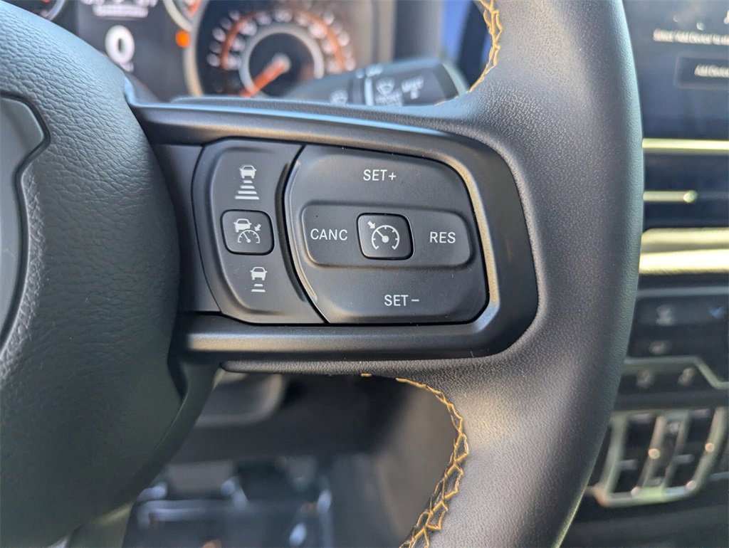 Used 2024 Jeep Gladiator Sport image 27