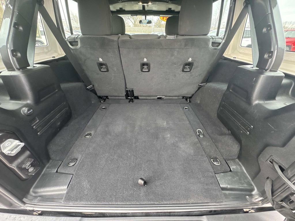 Used 2021 Jeep Wrangler Unlimited Sport image 17