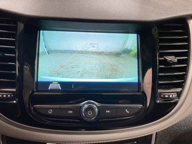 Used 2019 Chevrolet Trax LT w/ LT Convenience Package image 3
