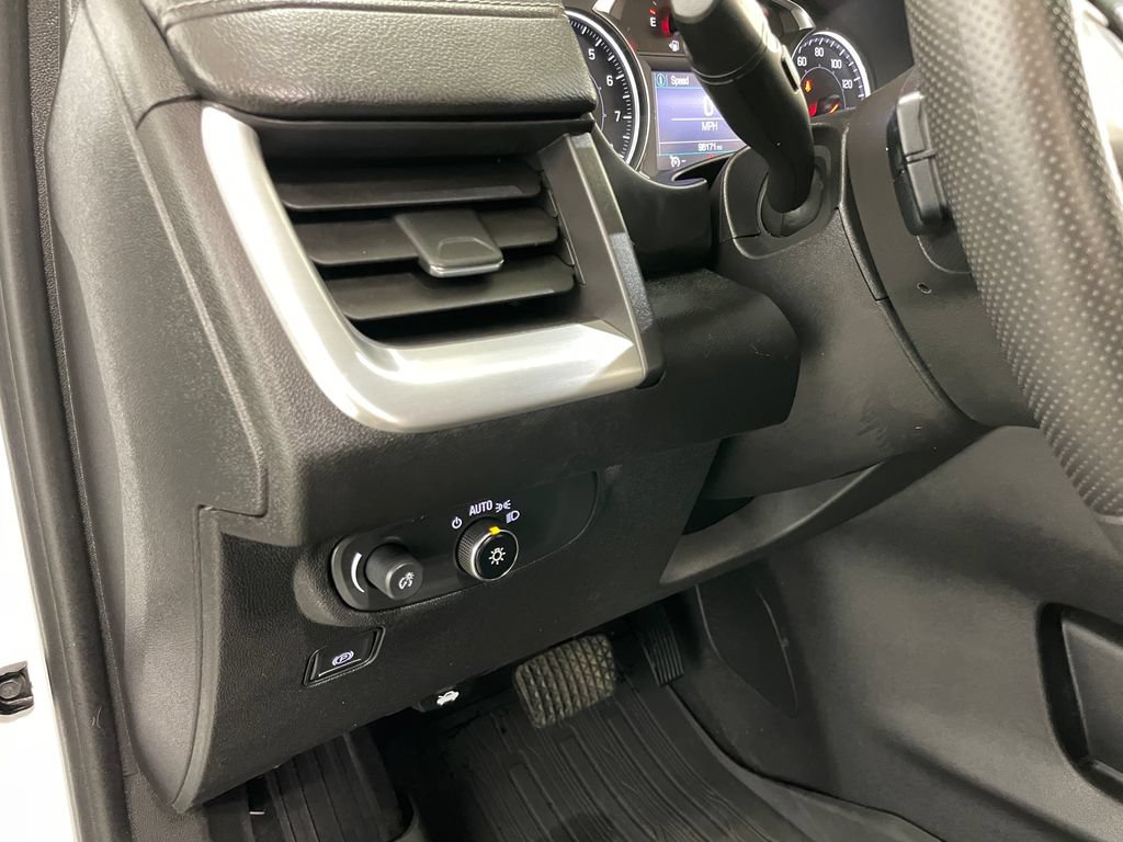 Certified 2022 GMC Terrain SLE w/ Driver Convenience Package FWD image 25