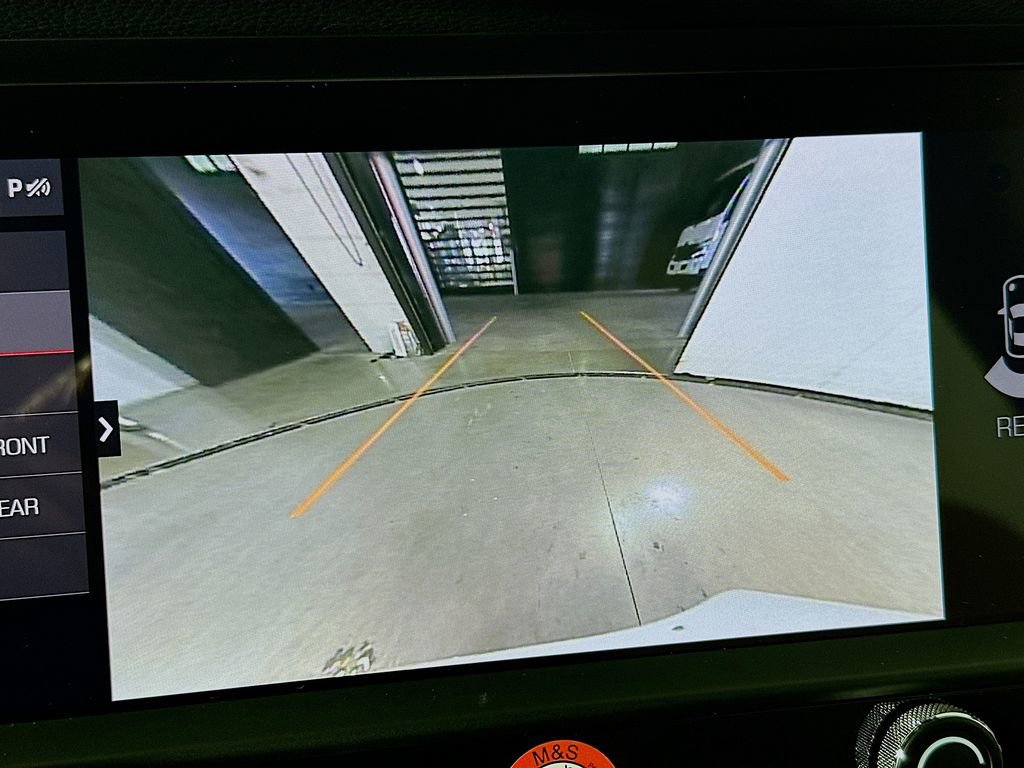 Used 2025 Porsche Macan image 17