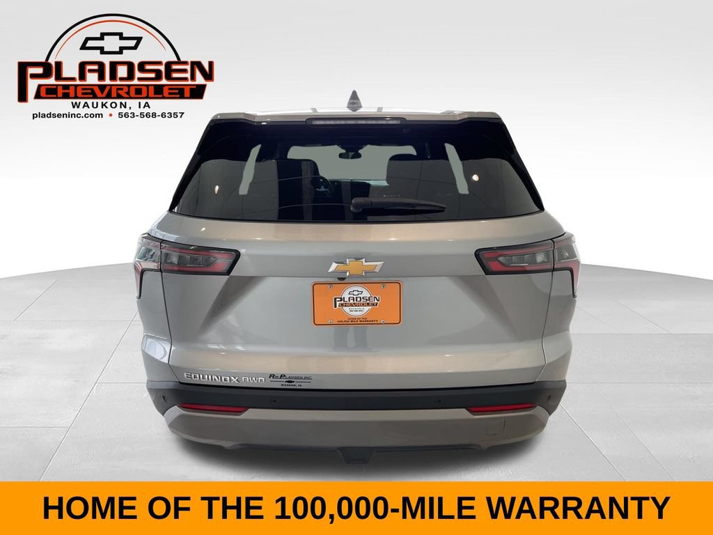 Used 2025 Chevrolet Equinox LT AWD/4WD image 4