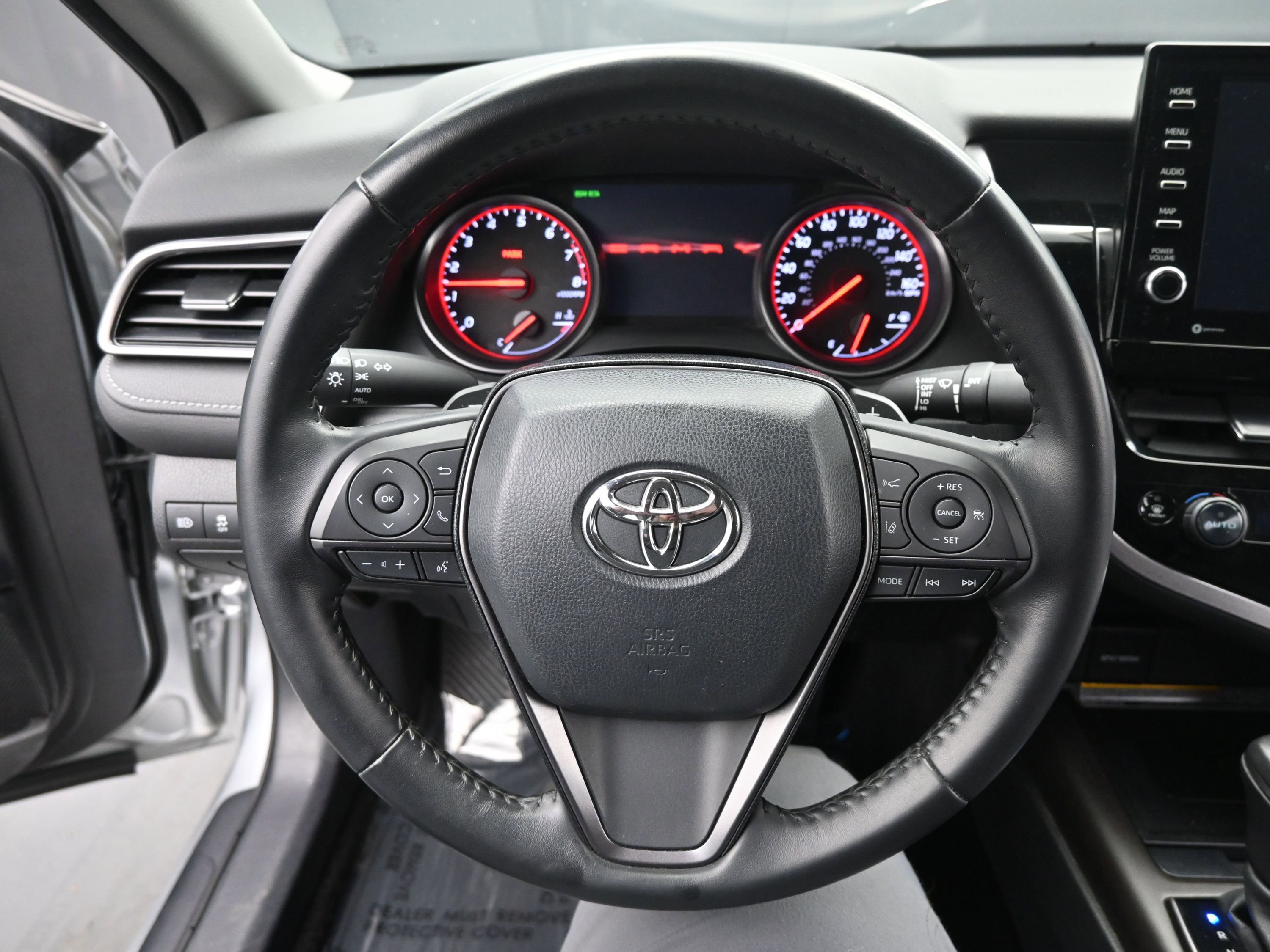 Used 2021 Toyota Camry XSE image 18