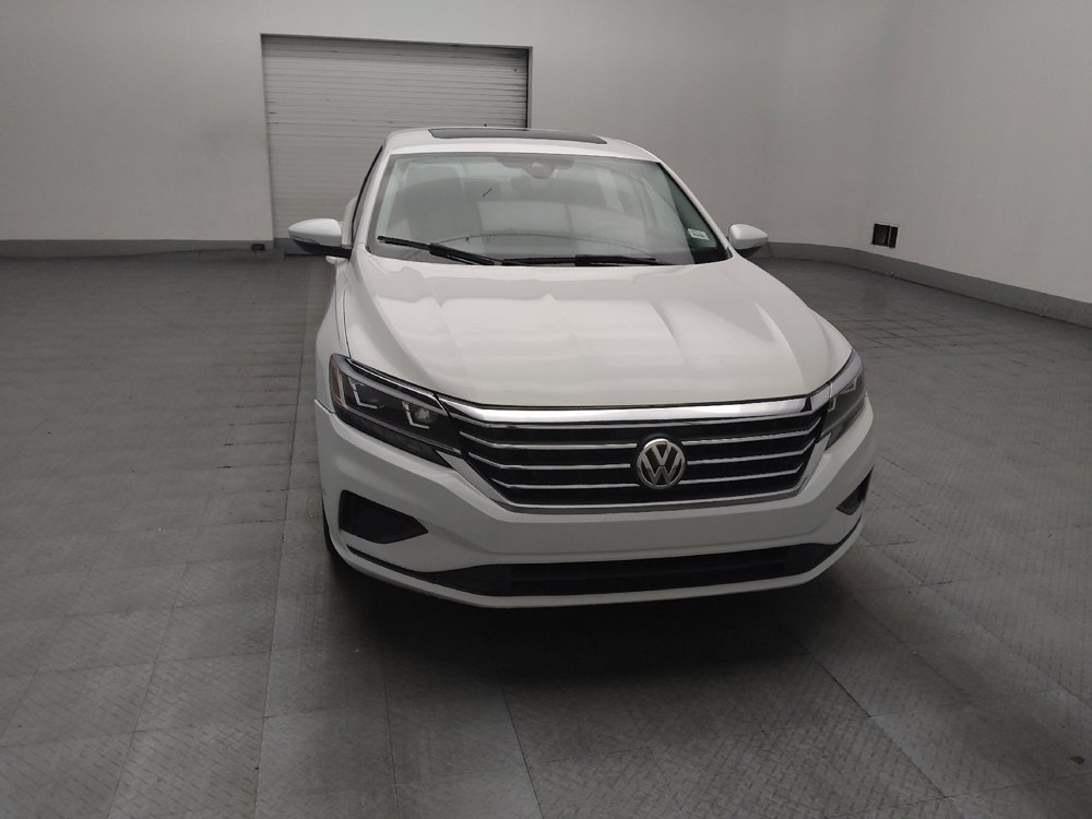 Used 2021 Volkswagen Passat 2.0T SE FWD image 14