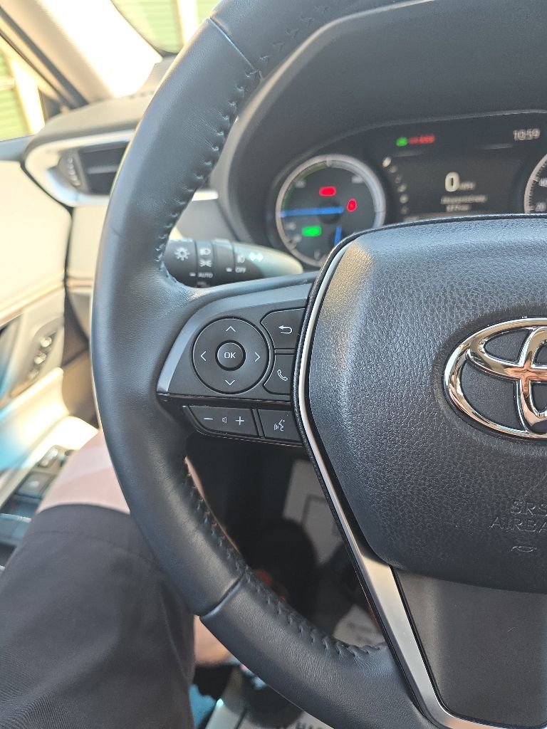 Used 2024 Toyota Venza XLE AWD/4WD image 24