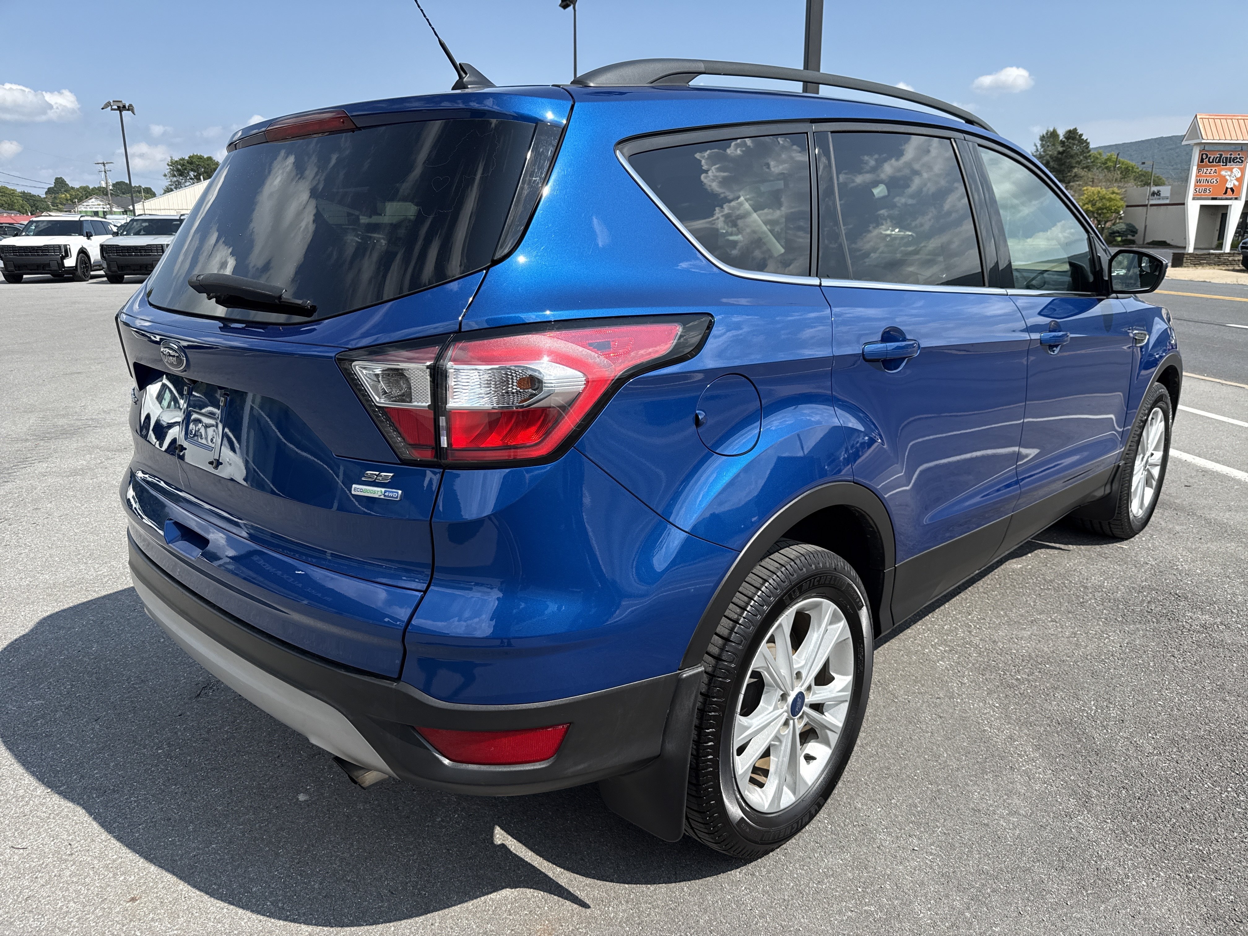 Used 2018 Ford Escape SE w/ SE Sync 3 Package AWD/4WD video 3
