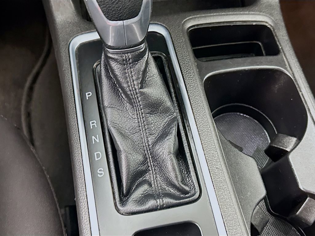 Used 2019 Ford Escape SE image 16