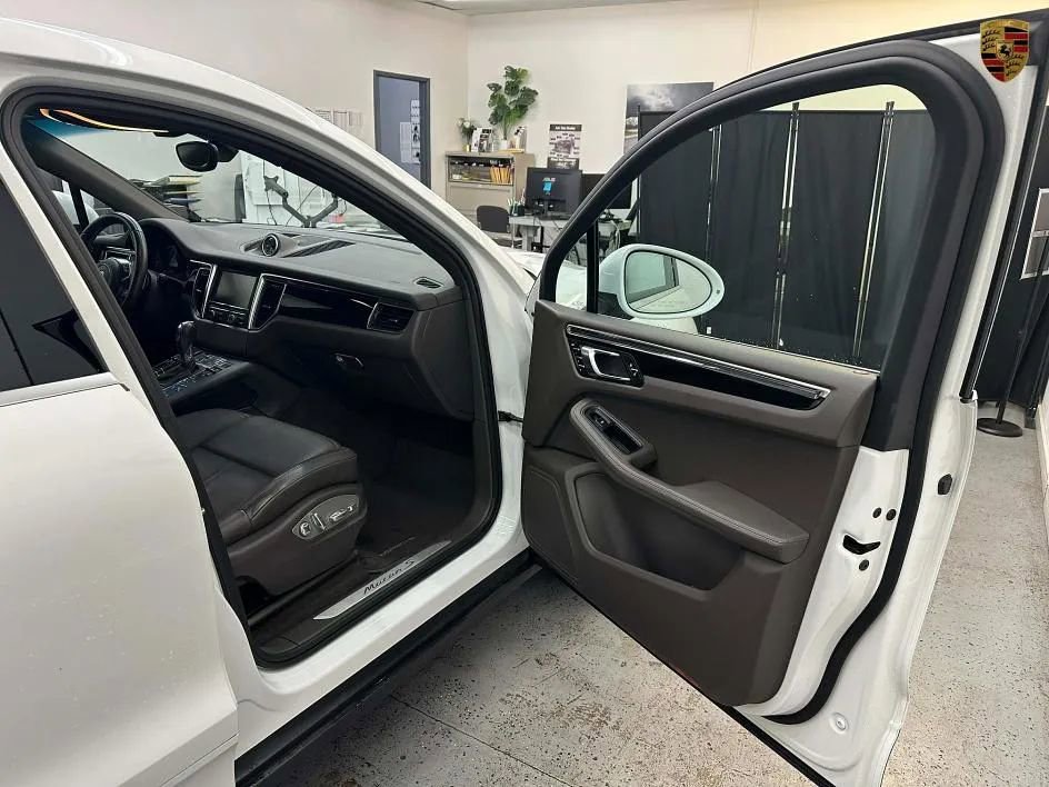 Used 2015 Porsche Macan S image 8