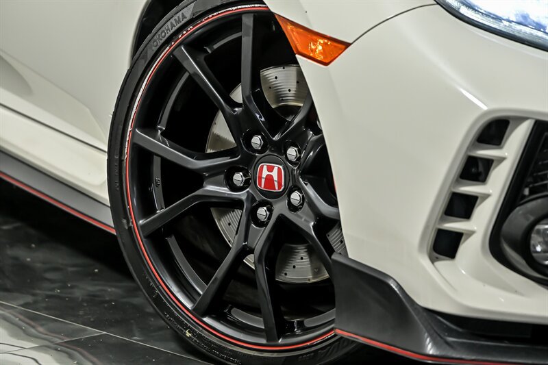 Used 2019 Honda Civic Type R image 3