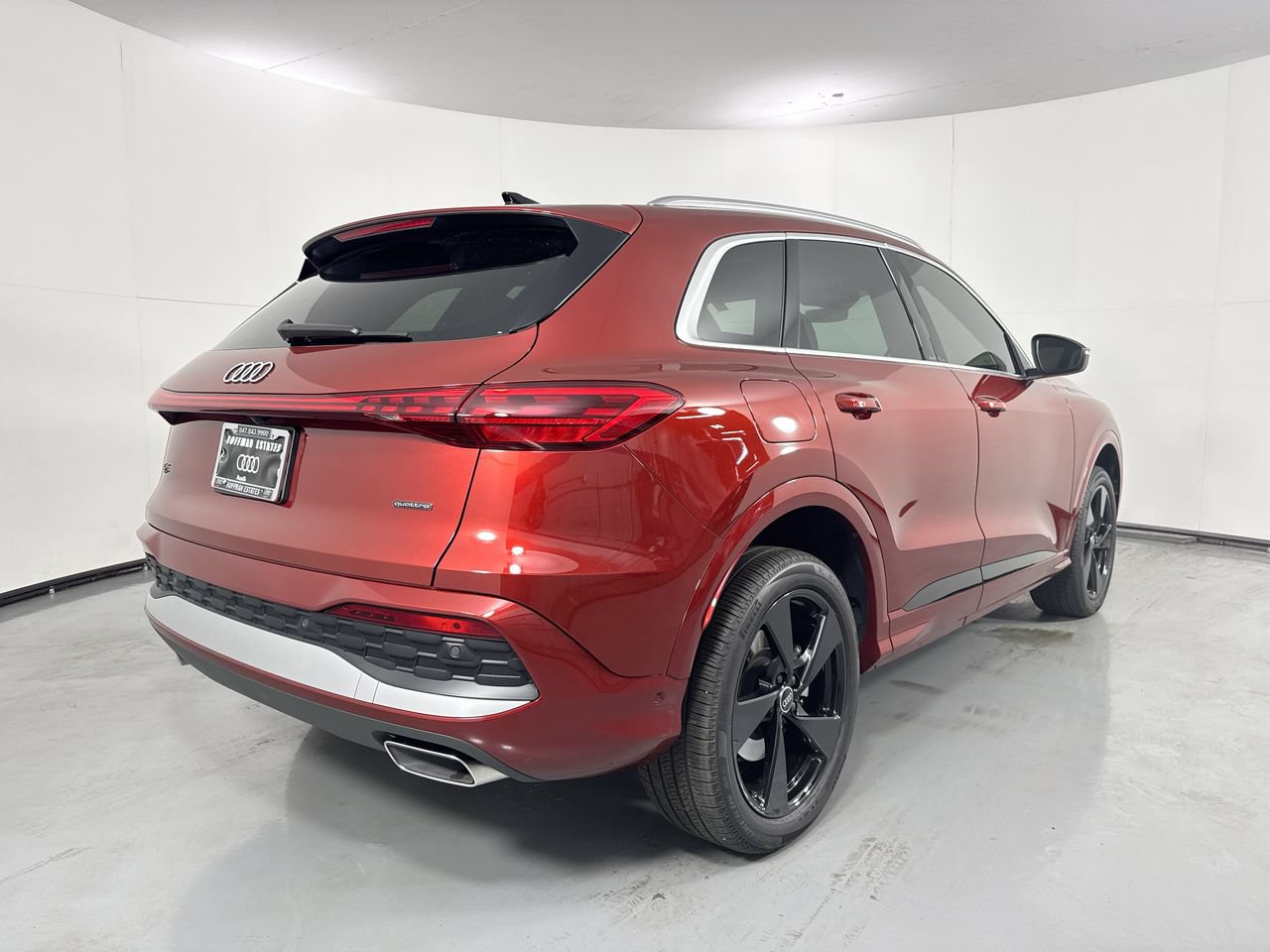 Used 2025 Audi Q5 Premium Plus w/ Premium Plus AWD/4WD image 7