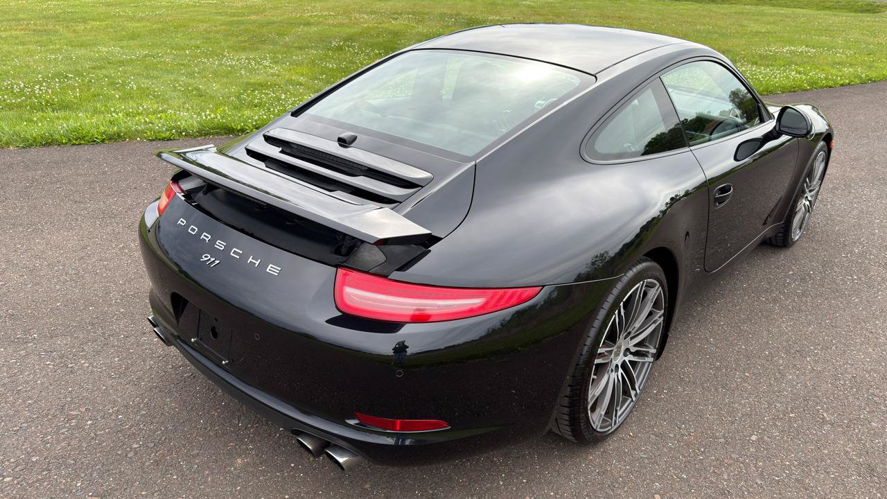 Used 2016 Porsche 911 Carrera Black Edition RWD image 12