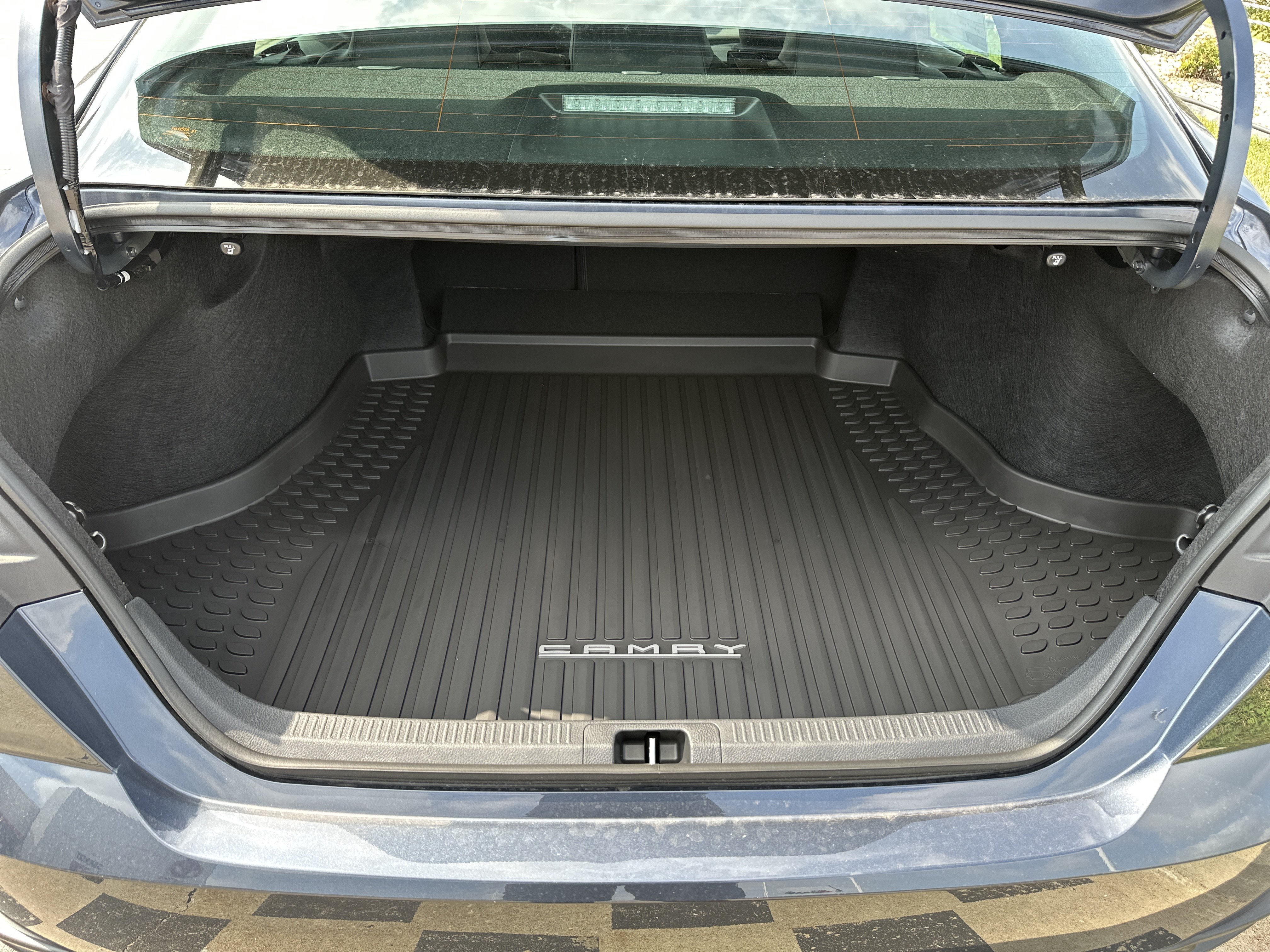 New 2026 Toyota Camry SE w/ Multimedia Upgrade Package FWD image 30