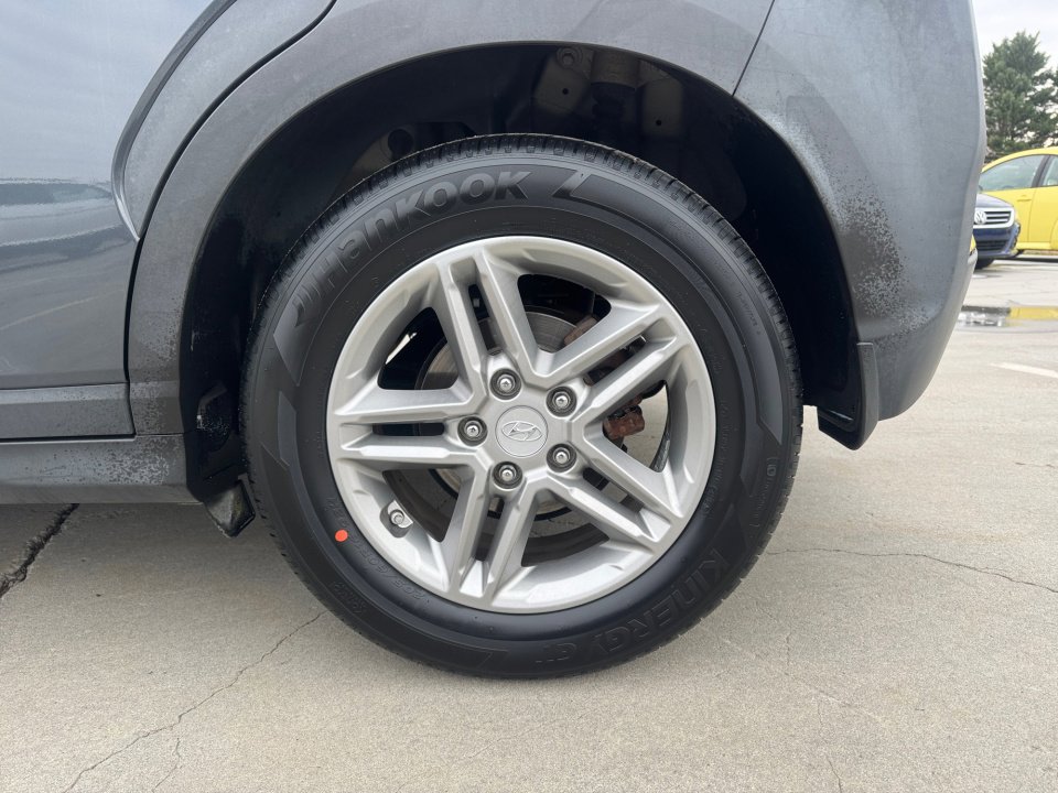 Used 2018 Hyundai Kona SE FWD image 26