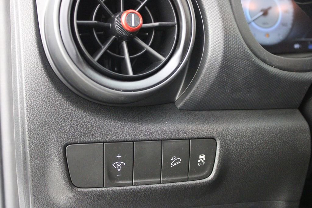 Used 2022 Hyundai Kona N Line image 18
