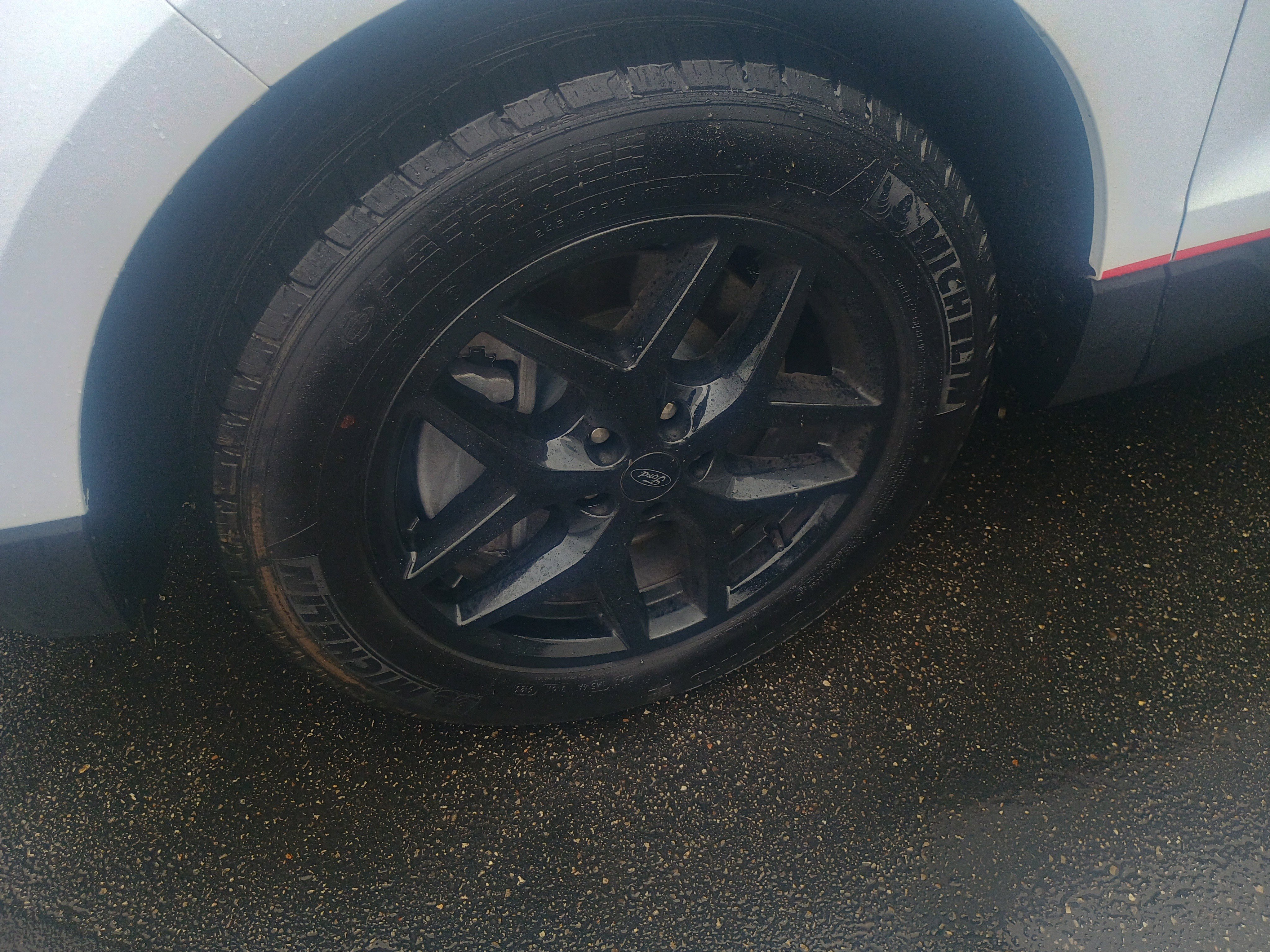 Certified 2024 Ford Edge SEL image 4